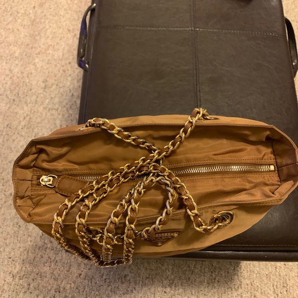 SOLD Prada Women’s do not buy - Picture 4 of 7